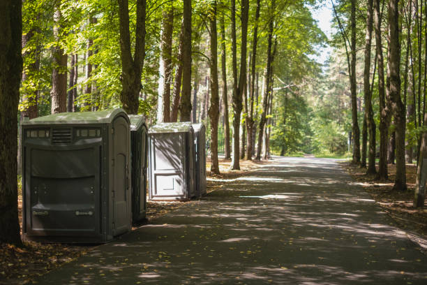 Best Porta potty delivery and setup  in Utica, MI